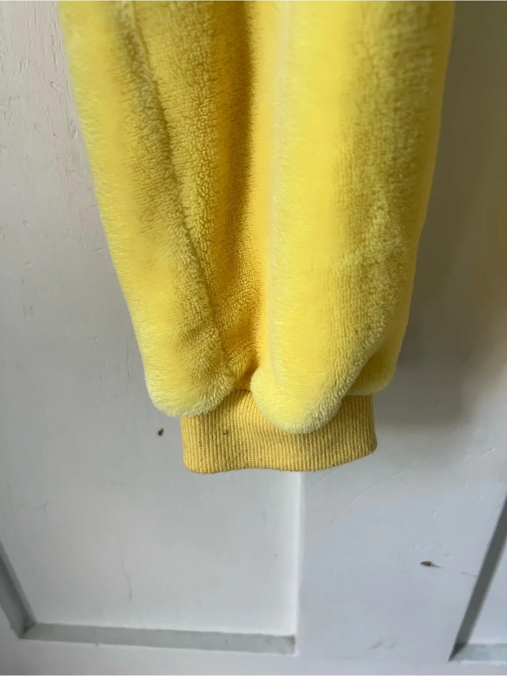 N/A soft yellow